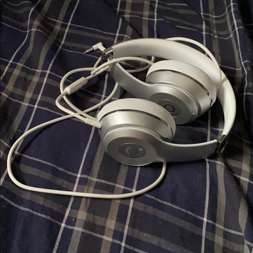 Beats solos 3 headphones